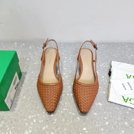 ボッテガ ヴェネタ サンダル