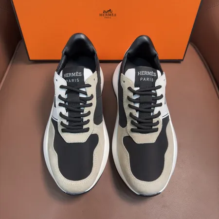 エルメス スニーカー