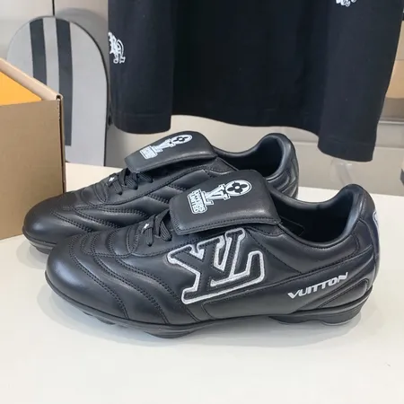 ルイヴィトン スニーカー