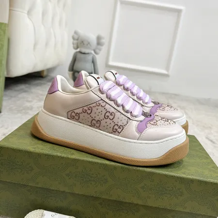 グッチ カジュアルシューズ