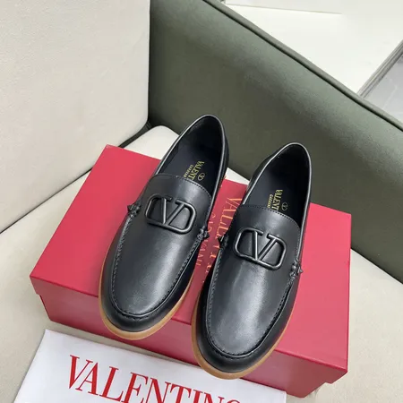 ヴァレンティノ カジュアルシューズ