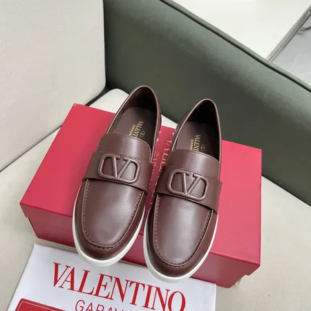 ヴァレンティノ カジュアルシューズ