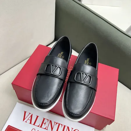 ヴァレンティノ カジュアルシューズ