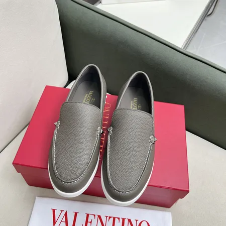 ヴァレンティノ カジュアルシューズ