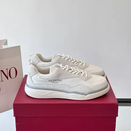 ヴァレンティノ カジュアルシューズ