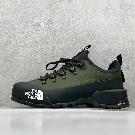 ノースフェイス スニーカー