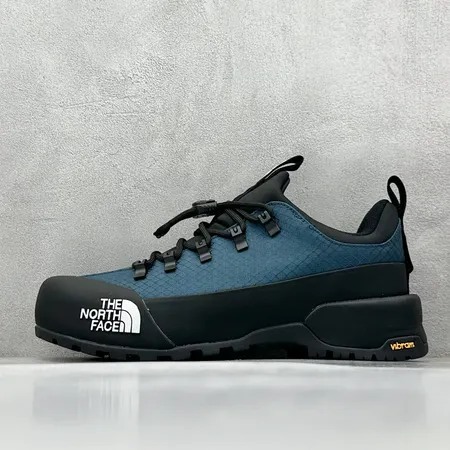 ノースフェイス スニーカー