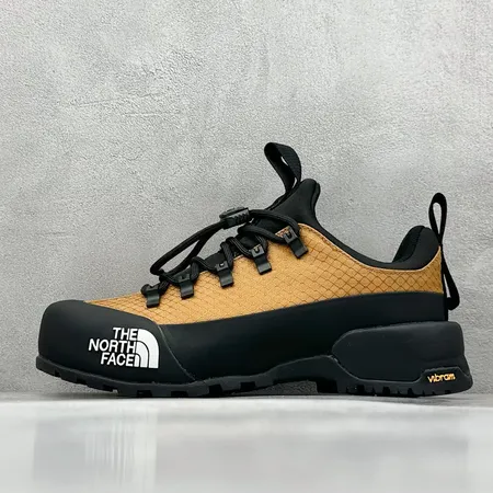 ノースフェイス スニーカー