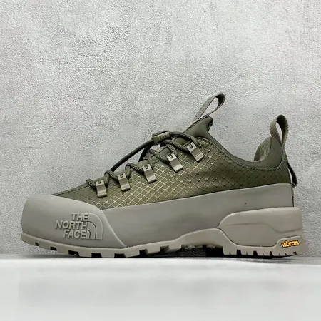ノースフェイス スニーカー