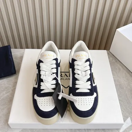 プラダ カジュアルシューズ