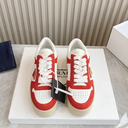 プラダ カジュアルシューズ