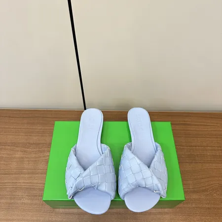 ボッテガ ヴェネタ スリッパ