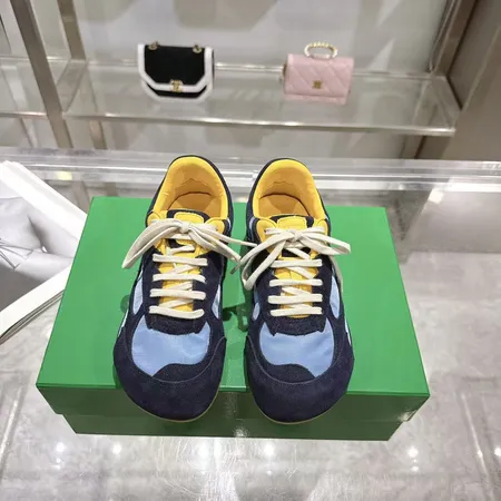 ボッテガ ヴェネタ カジュアルシューズ