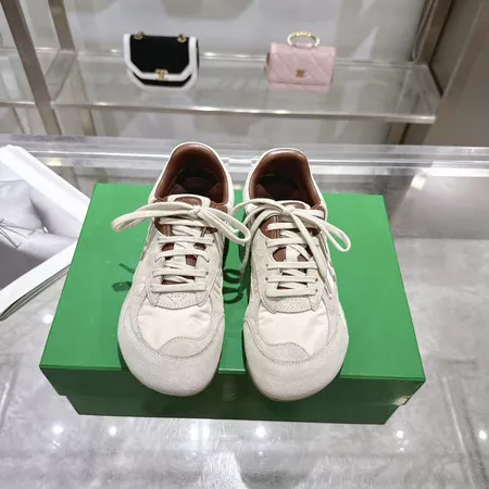 ボッテガ ヴェネタ カジュアルシューズ