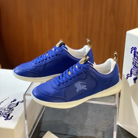 バーバリー ス カジュアルシューズ