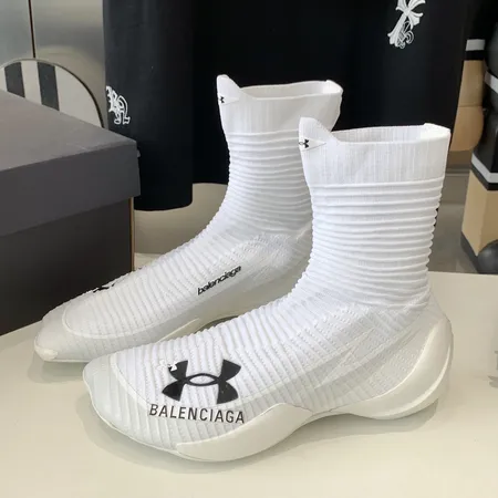 バレンシアガ カジュアルシューズ