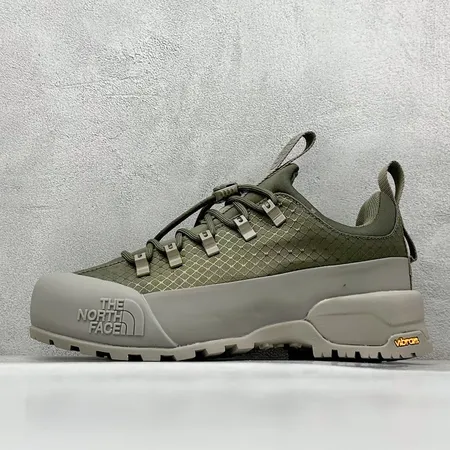 ノースフェイス スニーカー