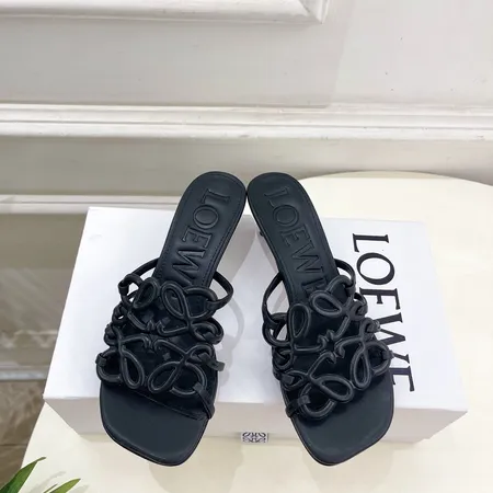 ロエベ スリッパ