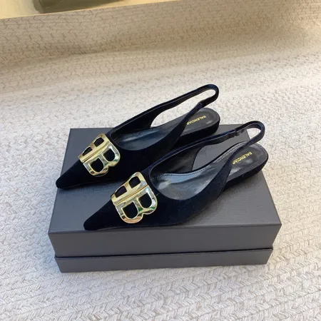 バレンシアガ サンダル