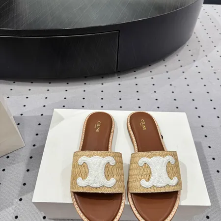 セリーヌ サンダル