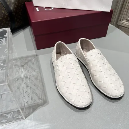 ボッテガ ヴェネタ ビジネスシューズ