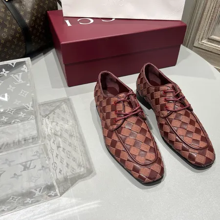 ボッテガ ヴェネタ ビジネスシューズ