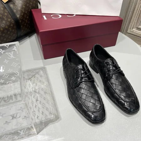 ボッテガ ヴェネタ ビジネスシューズ