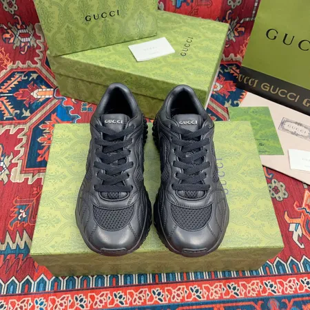 グッチ スニーカー