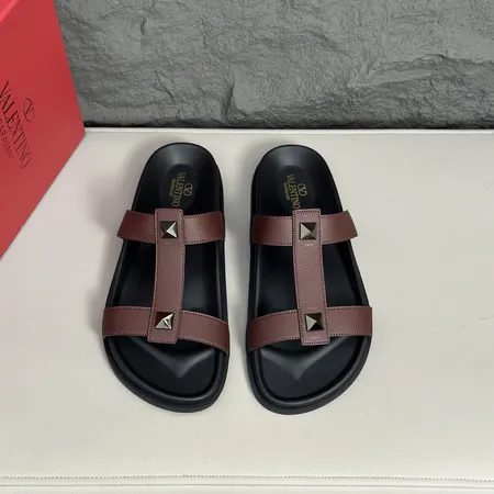 ヴァレンティノ スリッパ