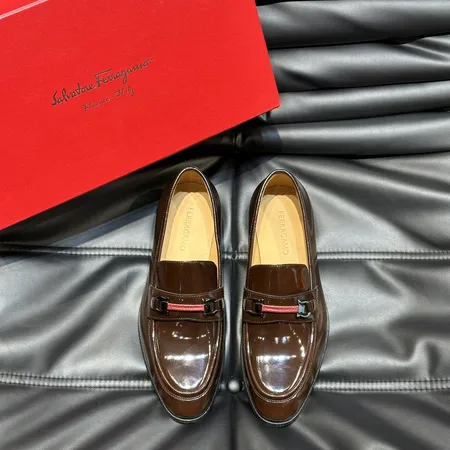 フェラガモ ビジネスシューズ