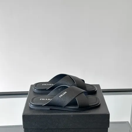 プラダ スリッパ