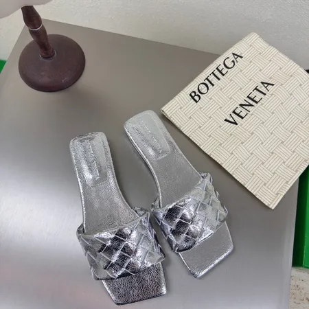 ボッテガ ヴェネタ スリッパ