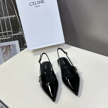 セリーヌ サンダル