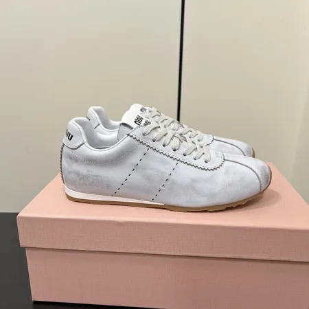 ミュウミュウ カジュアルシューズ