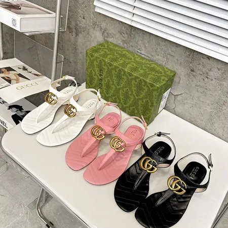 グッチ サンダル