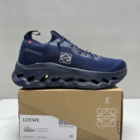 ロエベ スニーカー