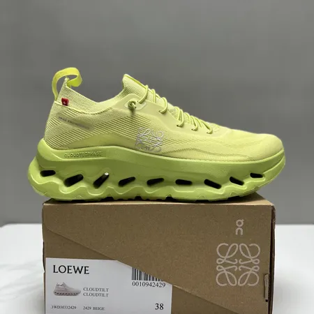 ロエベ スニーカー