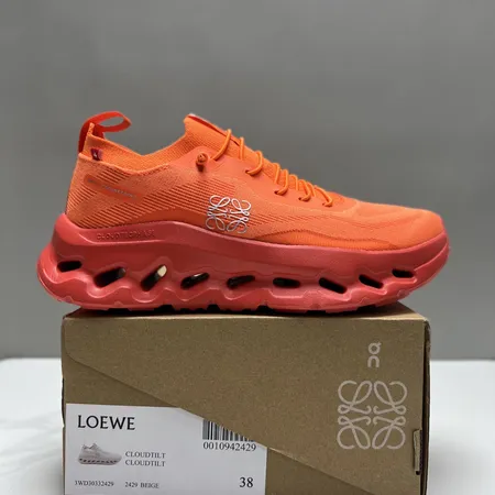 ロエベ スニーカー