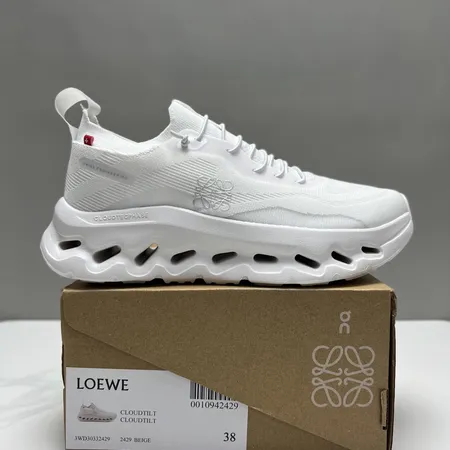 ロエベ スニーカー