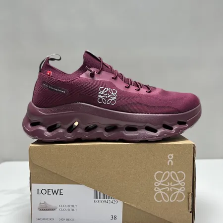 ロエベ スニーカー