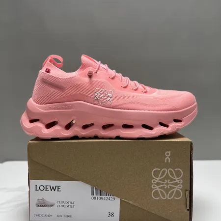 ロエベ スニーカー