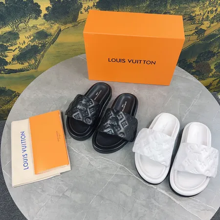 ルイヴィトン スリッパ
