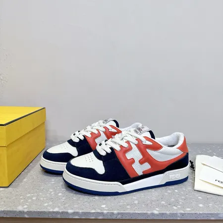 フェンディ カジュアルシューズ