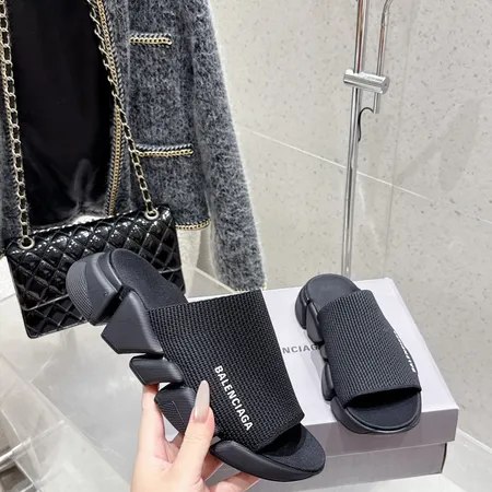 バレンシアガ スリッパ
