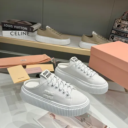 ミュウミュウ スリッパ