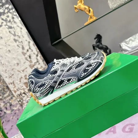 ボッテガ ヴェネタ スニーカー