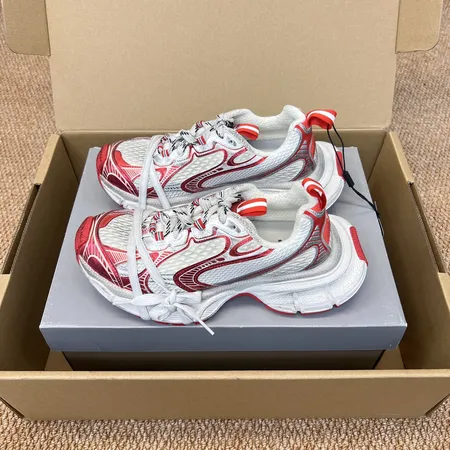 バレンシアガ スニーカー