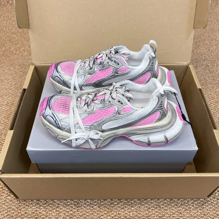 バレンシアガ スニーカー