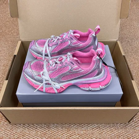 バレンシアガ スニーカー