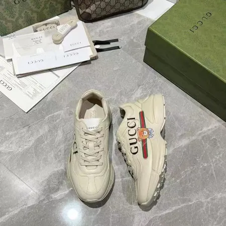 グッチ スニーカー